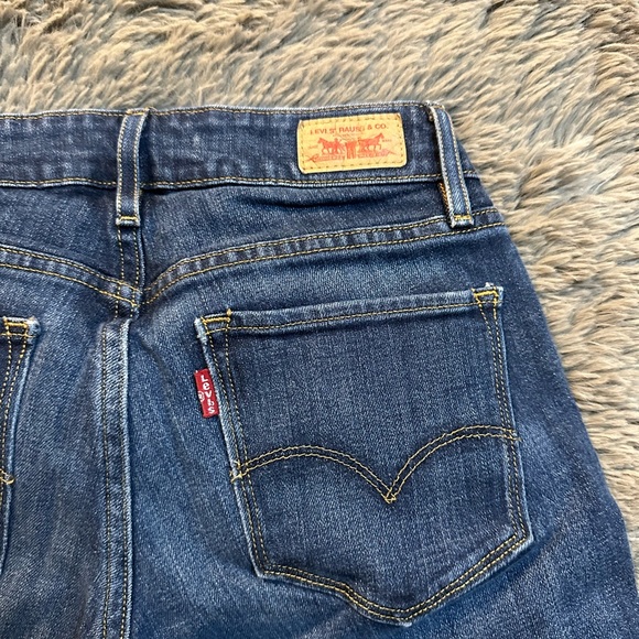 Levi’s Bermuda Shorts Women’s Size 0 - Picture 4 of 7